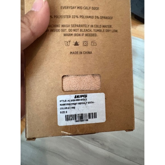 Skims everyday mid calf socks - Picture 2 of 2